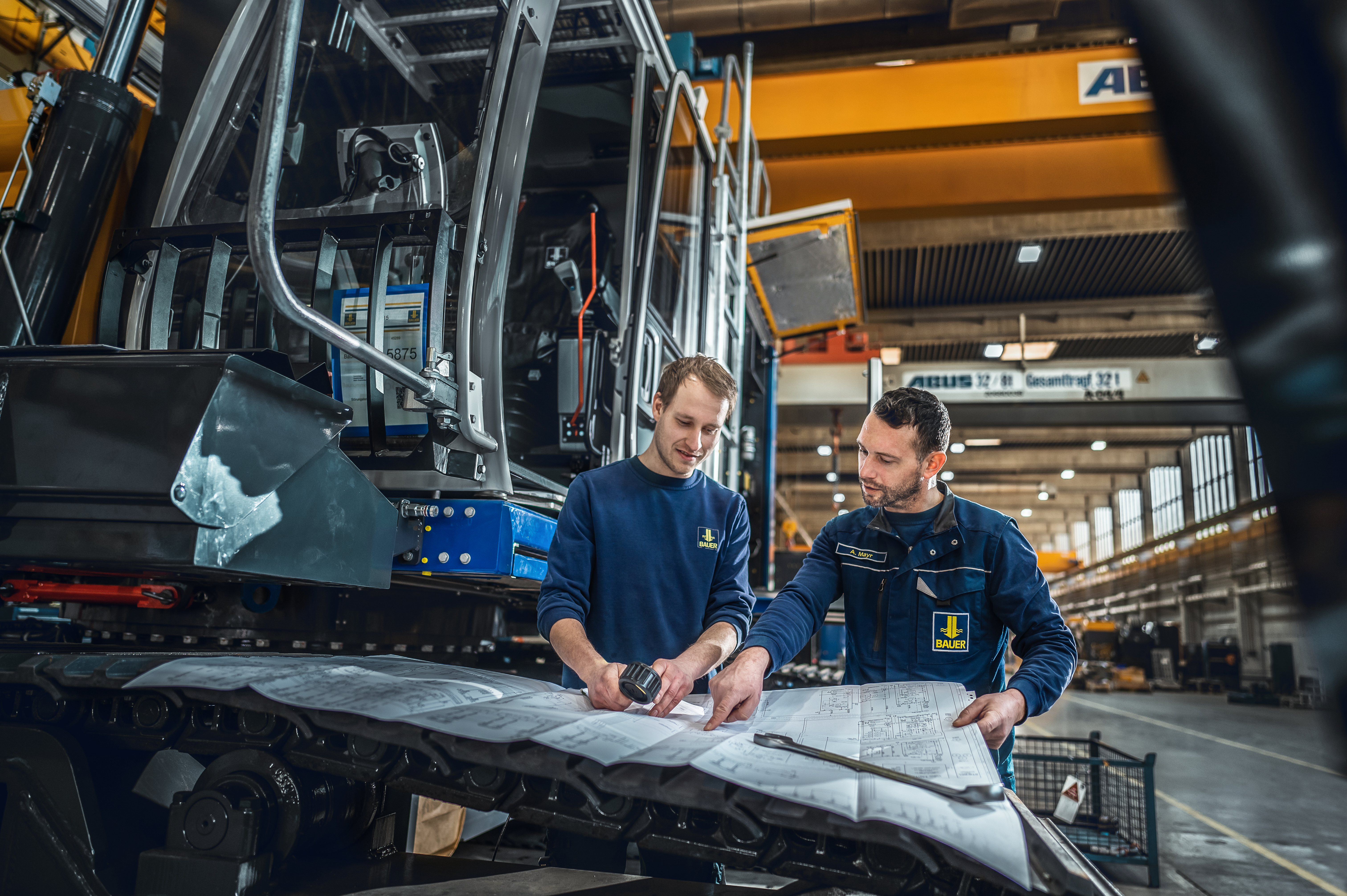 Available around the clock: the CustomerCenter of Bauer Maschinen