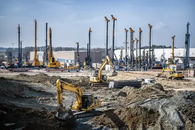 With this plant expansion, BAUER Maschinen GmbH is sending a clear signal of its commit-ment to the Aresing location.